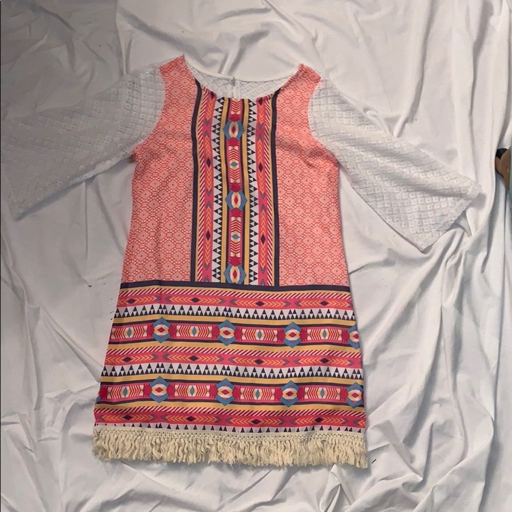 Dress with net sleeves